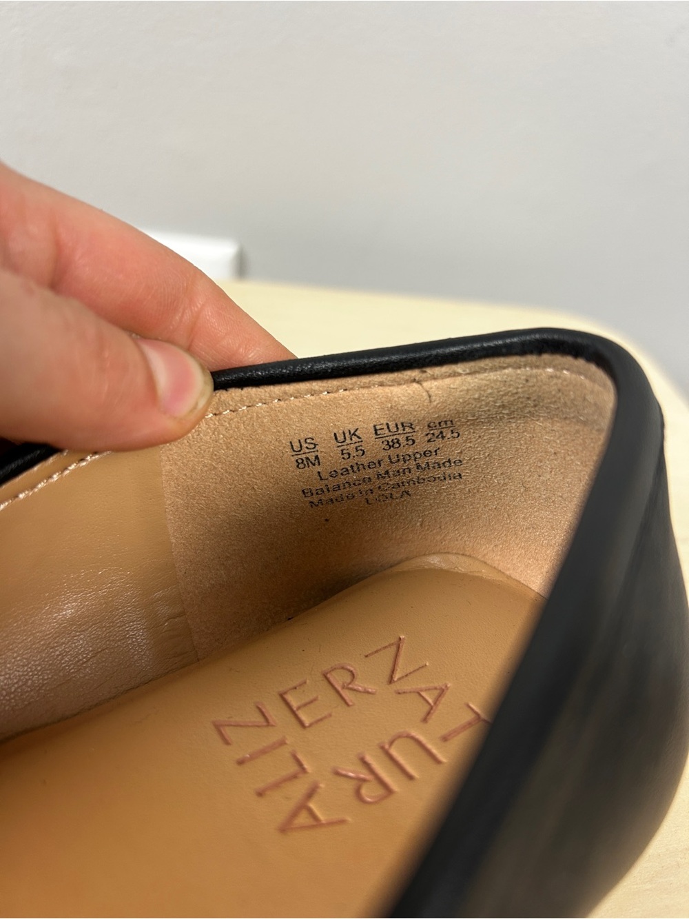 NATURALIZER Lola Black Leather Loafers Sz 8 Office Career Chic Minimal Parisian - Picture 6 of 6